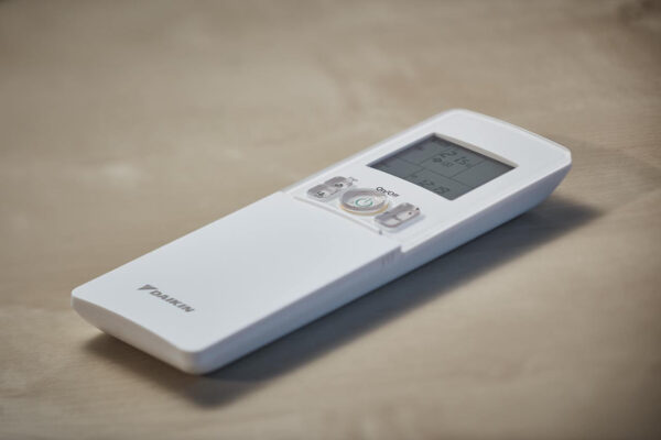 Daikin Stylish Biela 3,5 kW FTXA35AW+RXA35A9 s montážou - Image 10